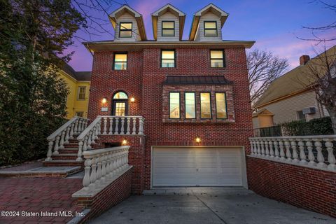 Photo of 162 Wood Avenue, Staten Island, NY 10307 (MLS # 2406658)