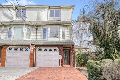 Photo of 43 Livermore Avenue, Staten Island, NY 10302 (MLS # 2500716)