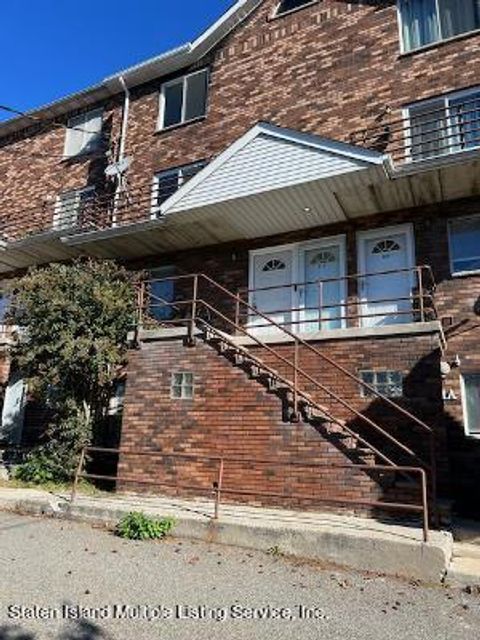 Photo of 81 Narrows Road North Rd #C, Staten Island, NY 10305 (MLS # 1157883)