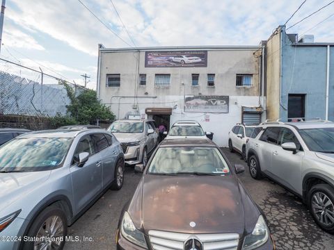 Photo of 1204 Hylan Boulevard, Staten Island, NY 10305 (MLS # 2405780)