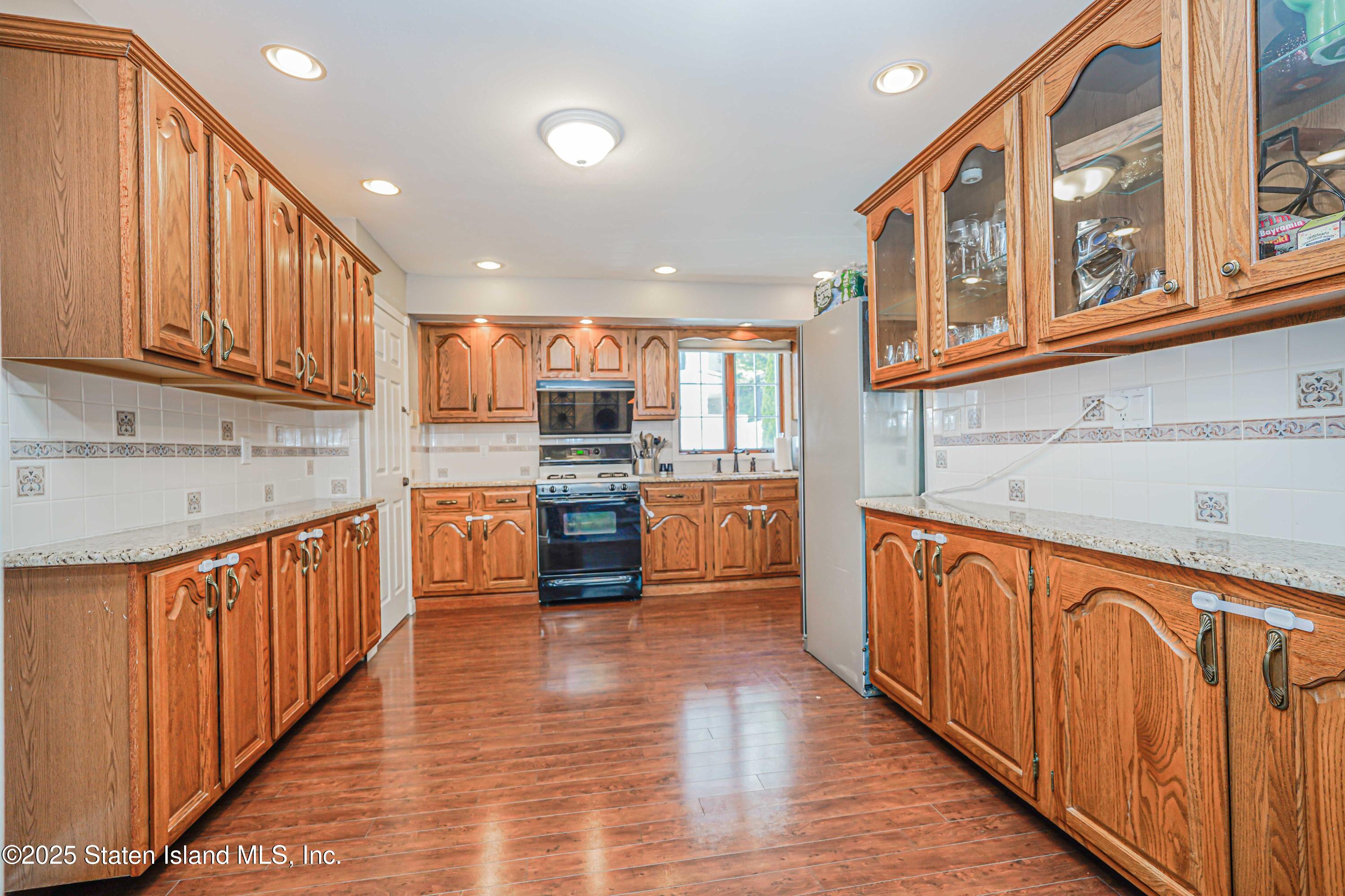39 Morton Street, Staten Island, New York image 7