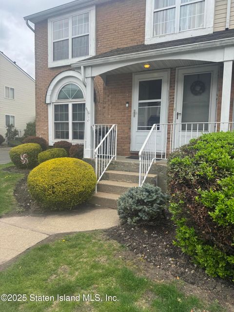 Photo of 51 Jennifer Place #B, Staten Island, NY 10314 (MLS # 2601651)