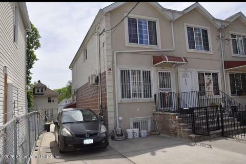 Photo of 255 Targee Street, Staten Island, NY 10304 (MLS # 2602370)
