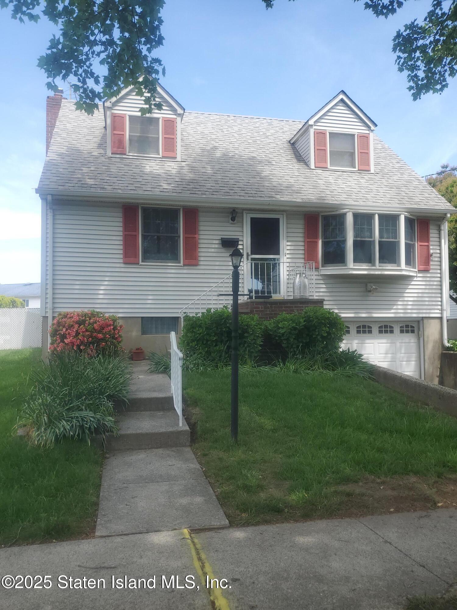 129 Home Place, Staten Island, New York image 1
