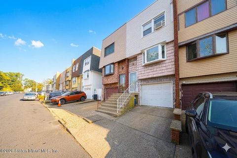 Photo of 14 Dogwood Drive, Staten Island, NY 10312 (MLS # 2601183)