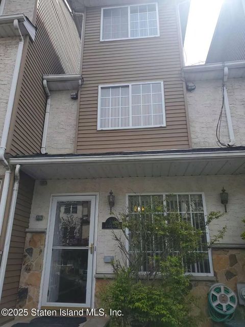 Photo of 111 Long Pond Lane, Staten Island, NY 10304 (MLS # 2500132)