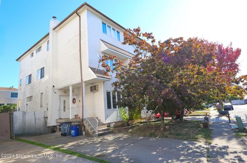 Photo of 91 Green Valley Road, Staten Island, NY 10312 (MLS # 2405920)