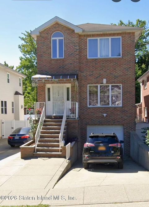 Photo of 118 Guyon Avenue, Staten Island, NY 10306 (MLS # 2601801)