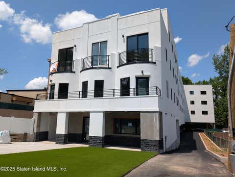 Condo For Sale - 3865 Amboy Road #2F<br/> Staten Island, NY 10308
