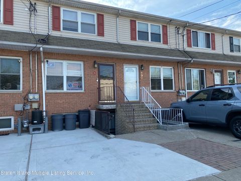 Photo of 198 Maple Pkwy Pkwy, Staten Island, NY 10303 (MLS # 1161410)