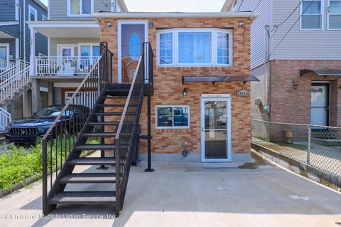 Photo of 1036 Olympia Boulevard, Staten Island, NY 10306 (MLS # 1163449)