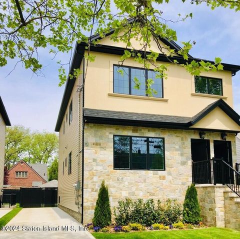 Photo of 347 Ross Avenue #2, Staten Island, NY 10306 (MLS # 2403200)