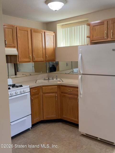 Apartment For Rent - 586 Rockaway Street #2<br/> Staten Island, NY 10307