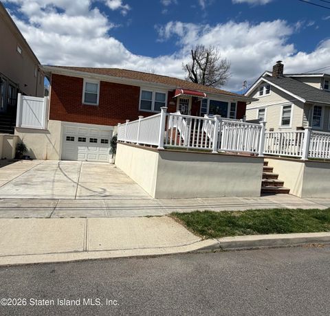 Photo of 117 David Street, Staten Island, NY 10308 (MLS # 2601787)