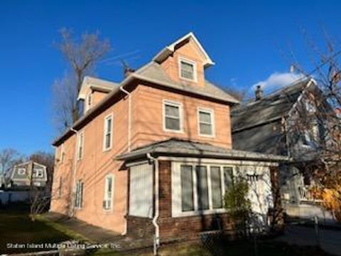 Photo of 43 Walker Street, Staten Island, NY 10302 (MLS # 1159012)