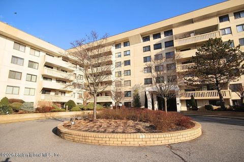 Photo of 5 Windham Loop #1d, Staten Island, NY 10314 (MLS # 2601610)