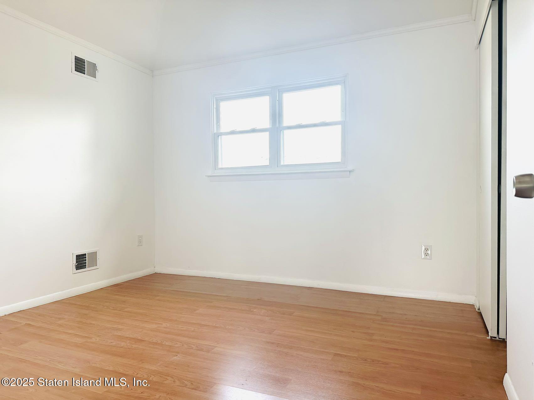 16 Sky Lane, Staten Island, New York image 5