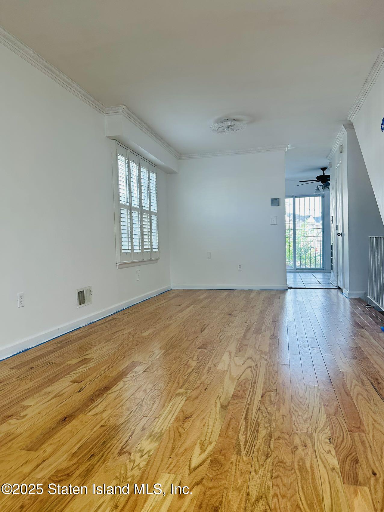 16 Sky Lane, Staten Island, New York image 4