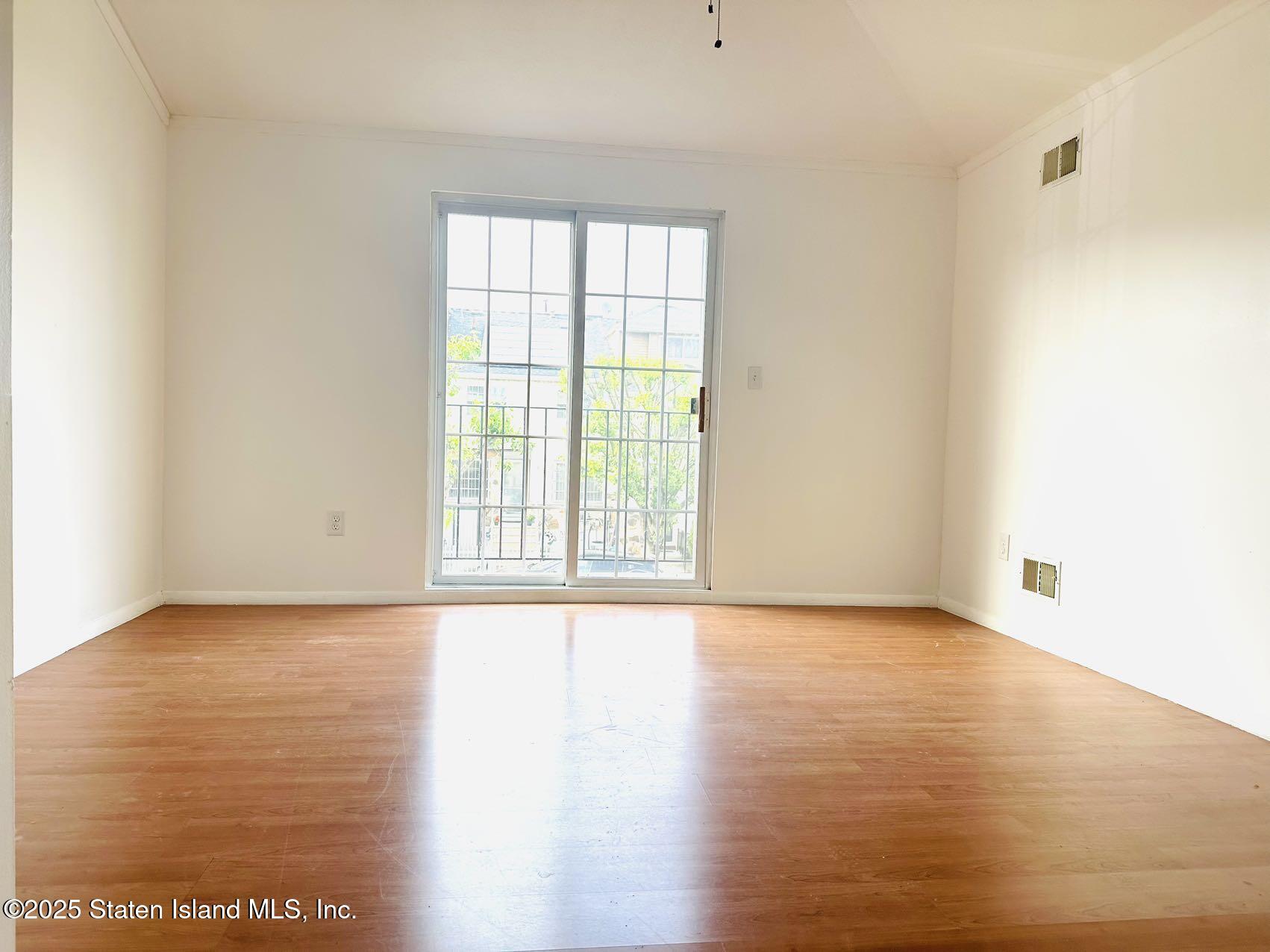 16 Sky Lane, Staten Island, New York image 6
