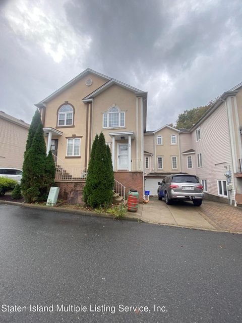 Photo of 109 Erika Loop, Staten Island, NY 10312 (MLS # 1165029)
