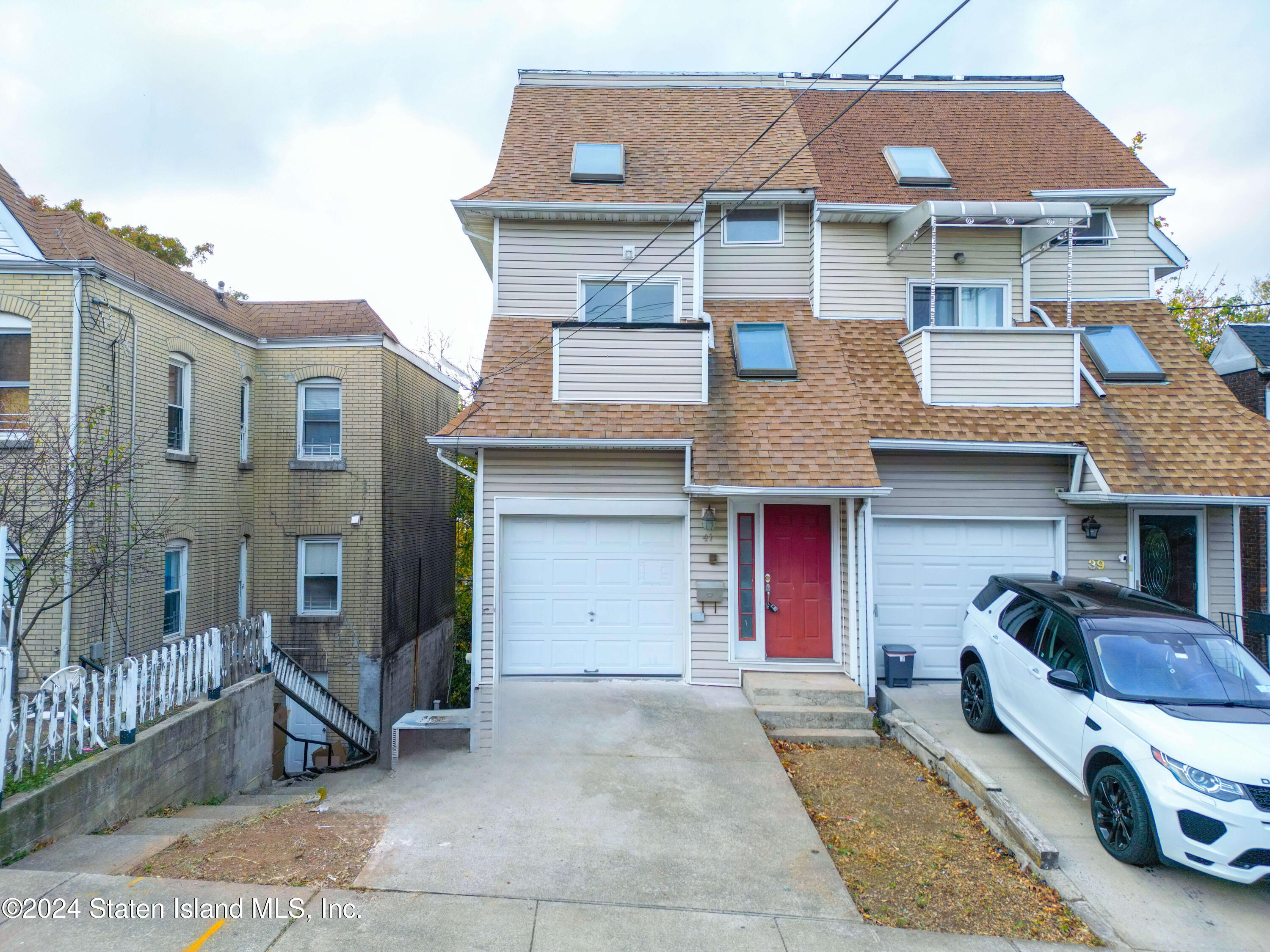 41 Chester Place, Staten Island, New York image 3