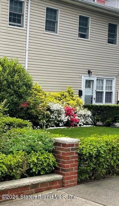 Apartment For Rent - 11 Lyman Avenue #1<br/> Staten Island, NY 10305