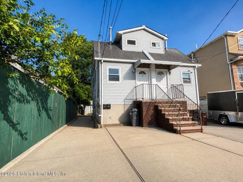 Homes For Sale - 224 Freeborn Street<br/> Staten Island, NY 10306
