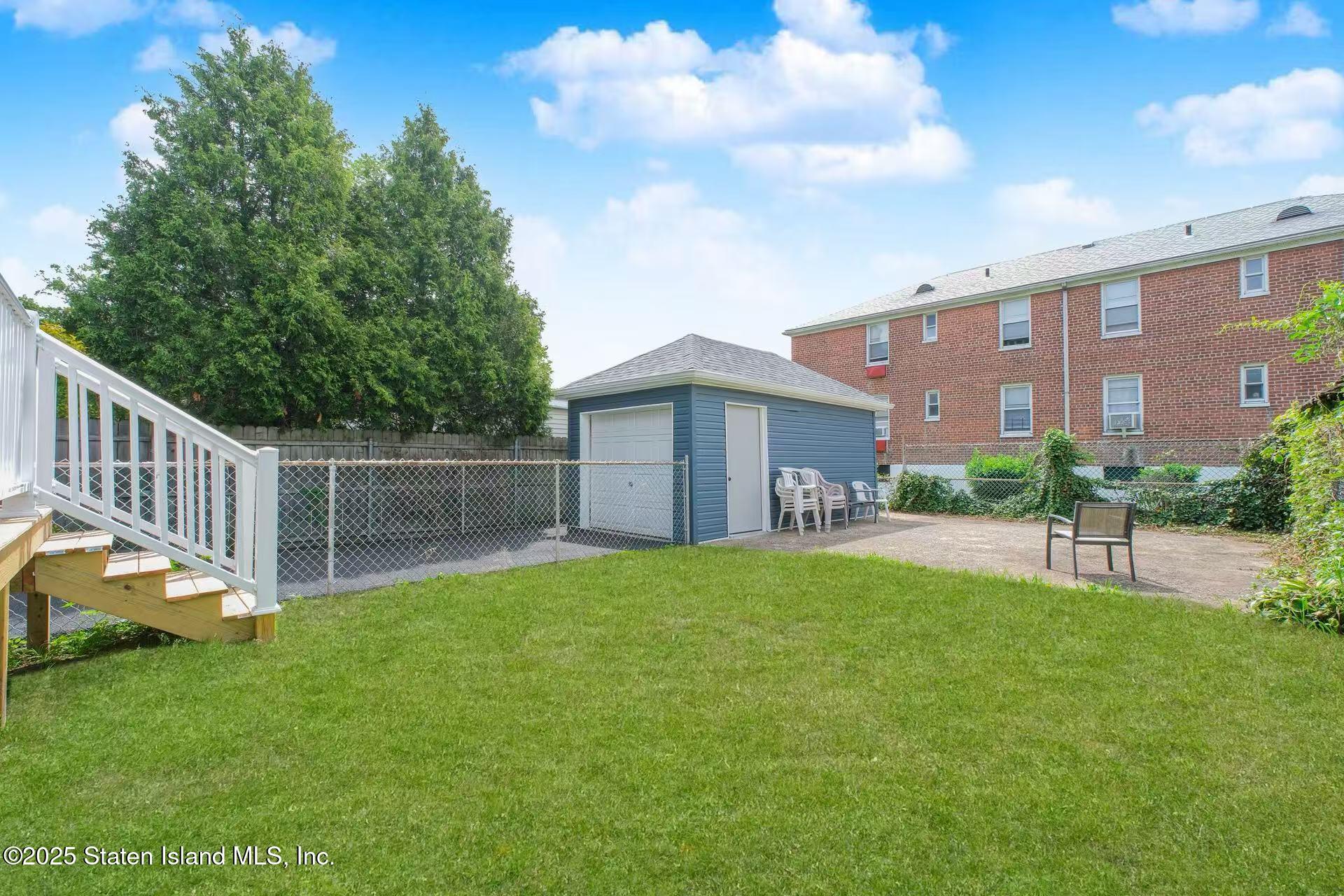 12 Livingston Court, Staten Island, New York image 4