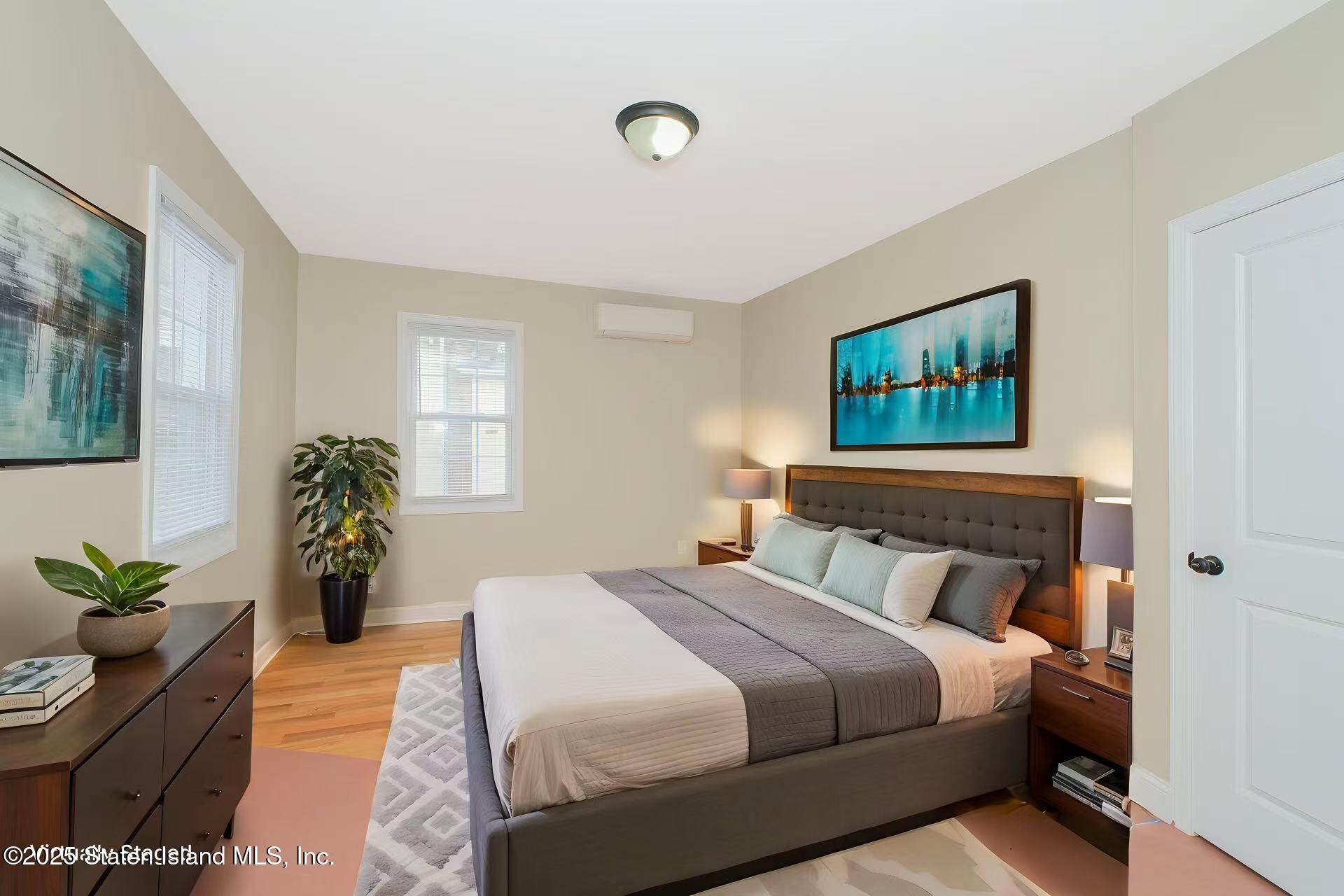 12 Livingston Court, Staten Island, New York image 9