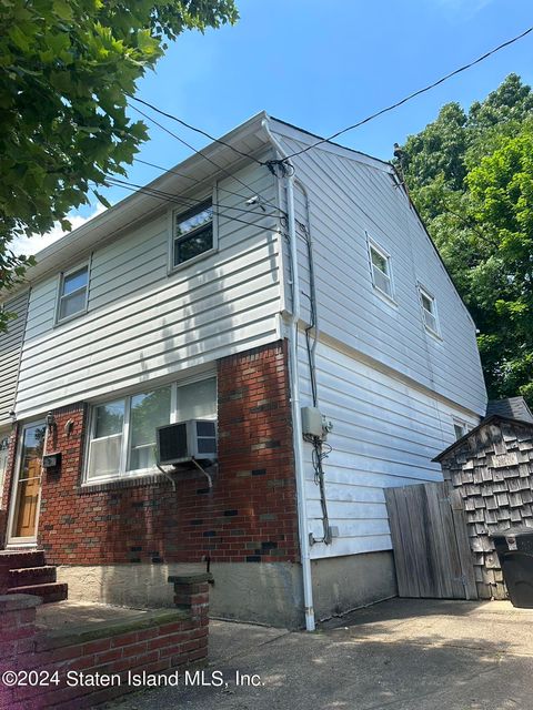 Photo of 13 Zoe Street, Staten Island, NY 10305 (MLS # 2405811)