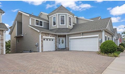 Photo of 78 Topside Lane, Staten Island, NY 10309 (MLS # 2506368)