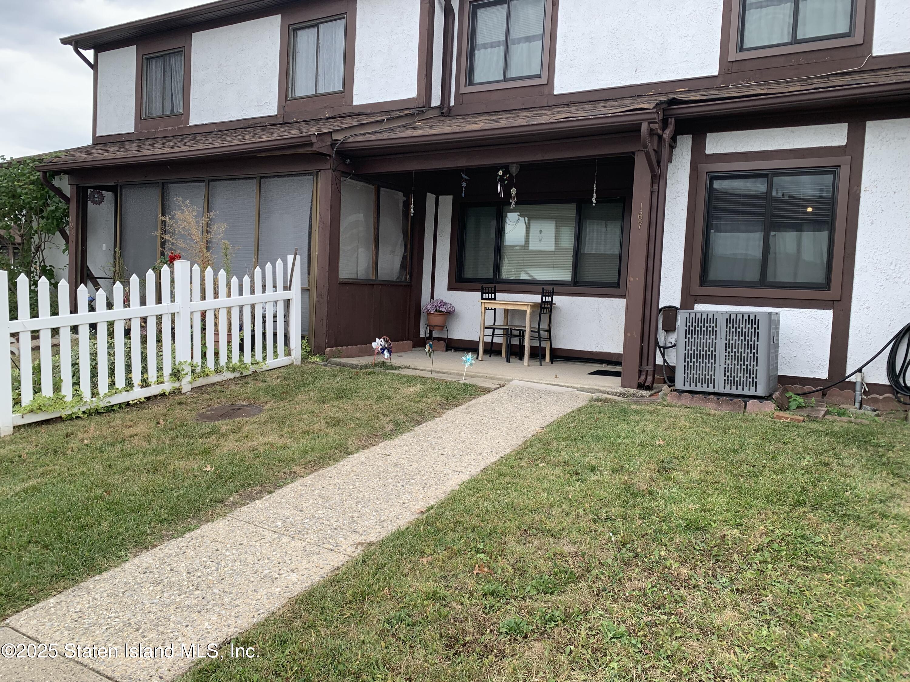 167 Parkview Loop, Staten Island, New York image 4