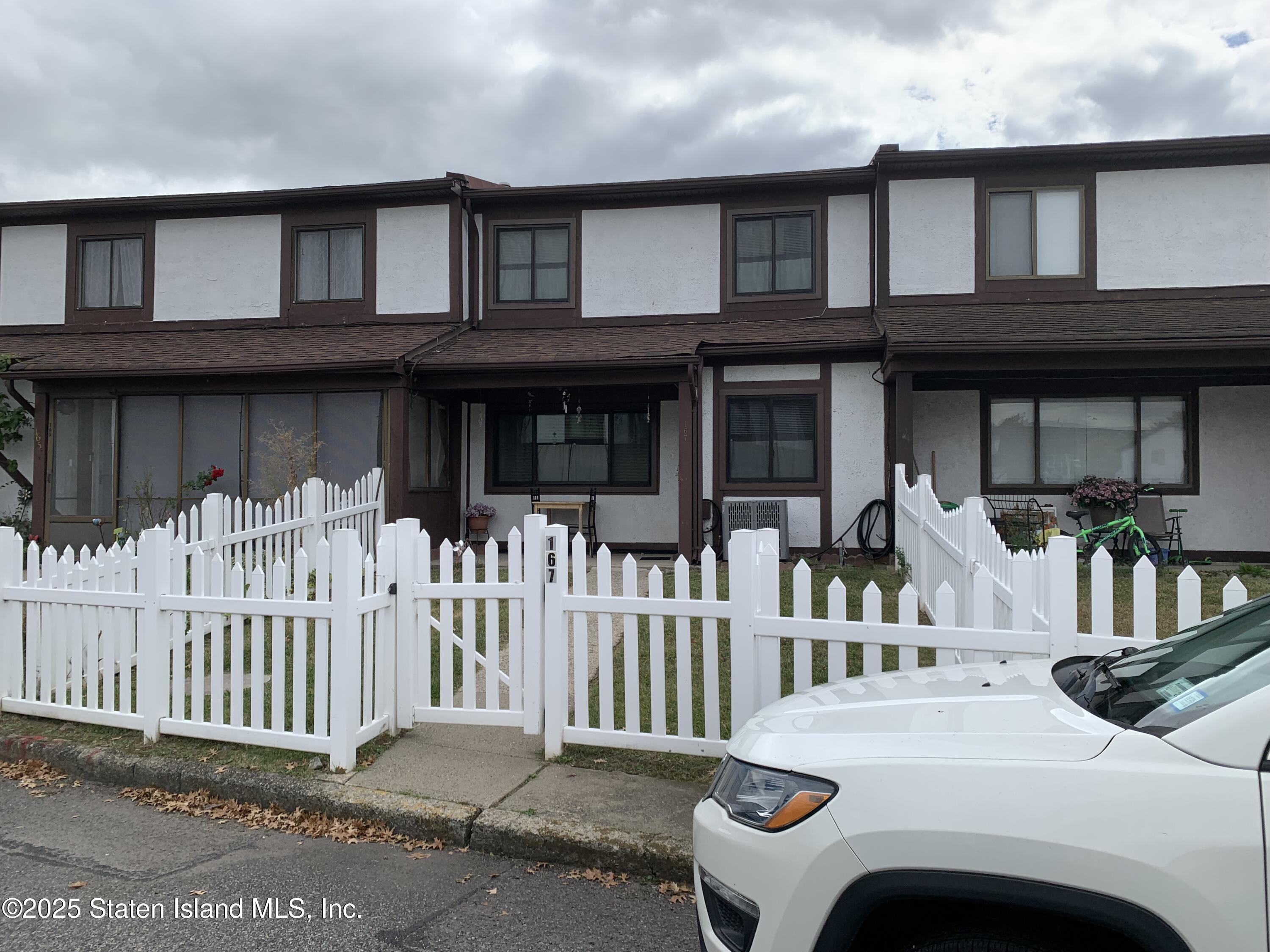 167 Parkview Loop, Staten Island, New York image 2