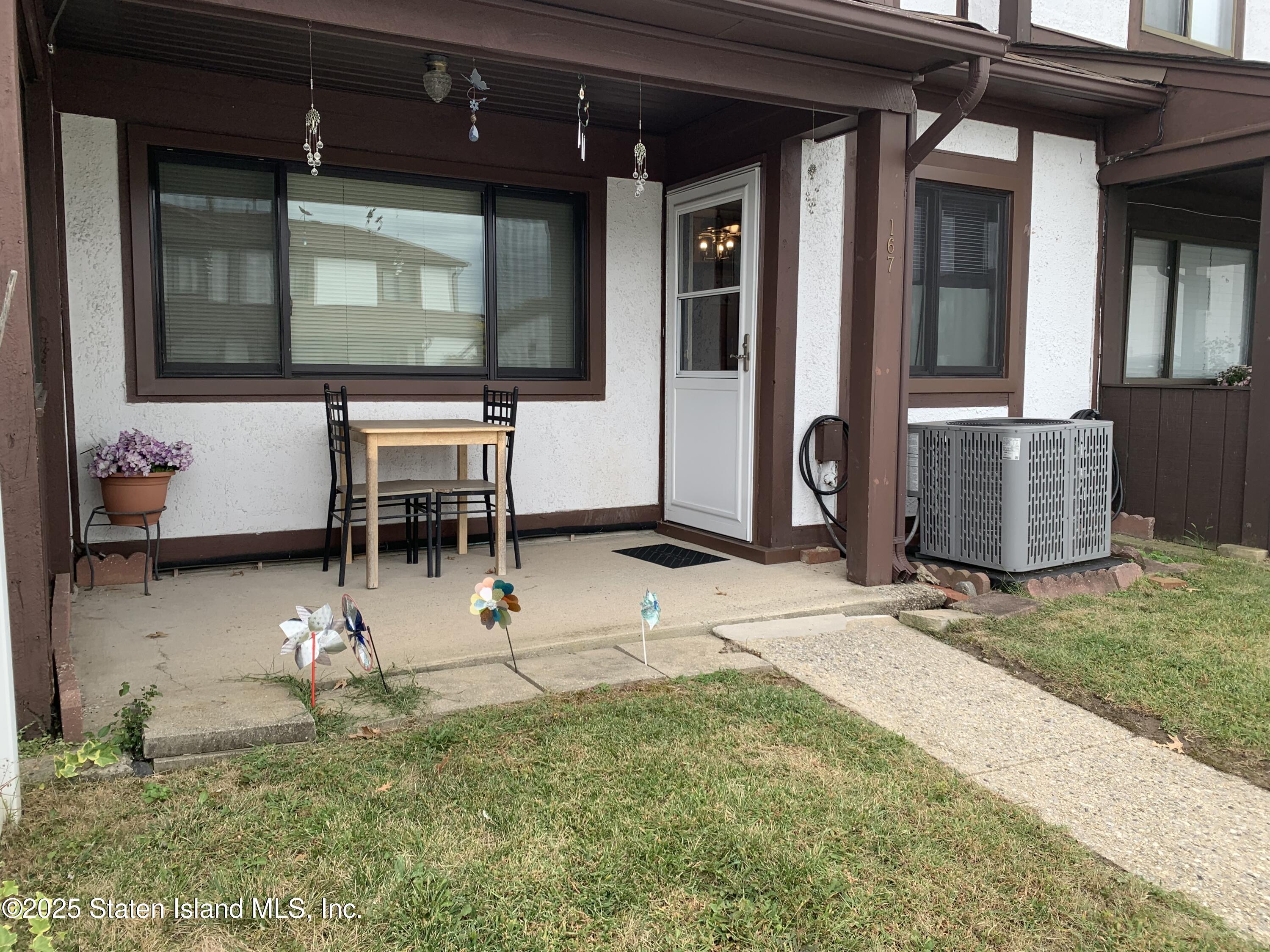 167 Parkview Loop, Staten Island, New York image 3