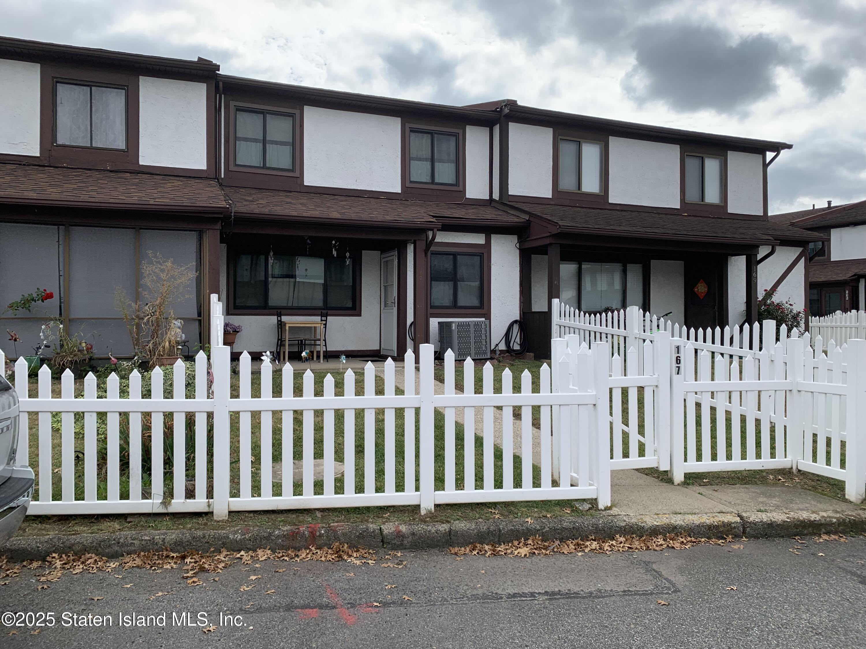 167 Parkview Loop, Staten Island, New York image 1