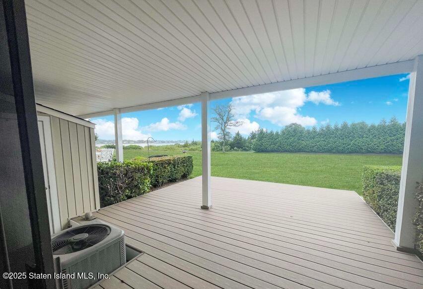 61 W Tiana Road, Hampton Bays, New York image 12
