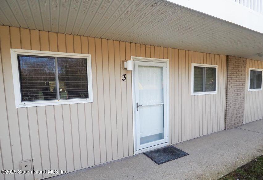 61 W Tiana Road, Hampton Bays, New York image 22