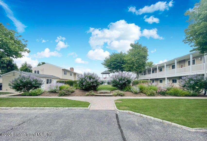 61 W Tiana Road, Hampton Bays, New York image 37