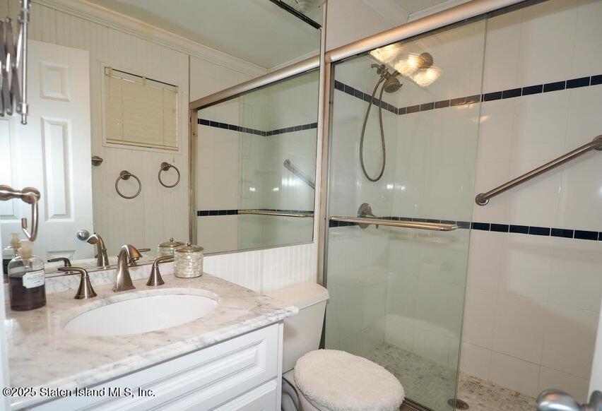 61 W Tiana Road, Hampton Bays, New York image 27
