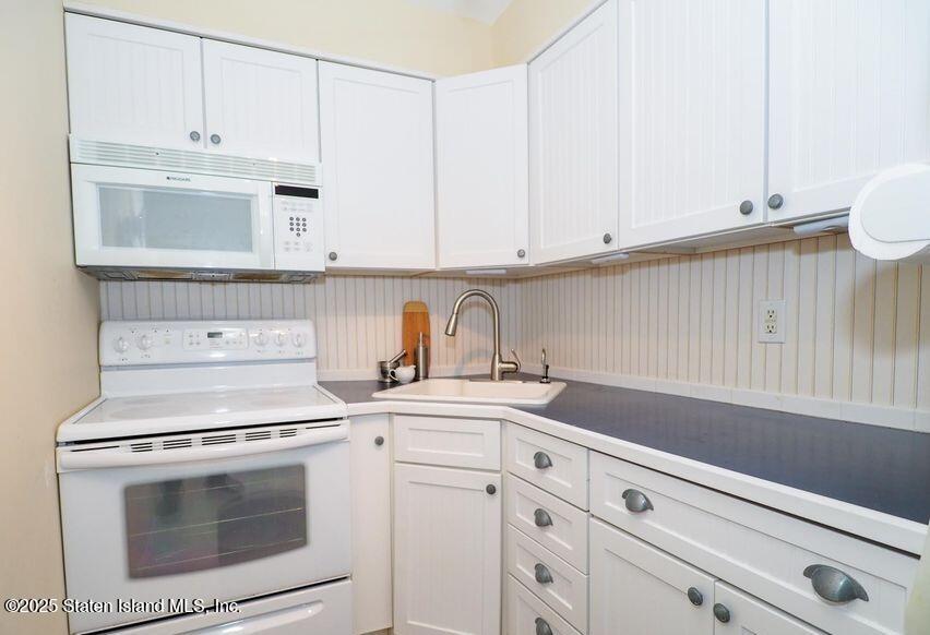 61 W Tiana Road, Hampton Bays, New York image 26