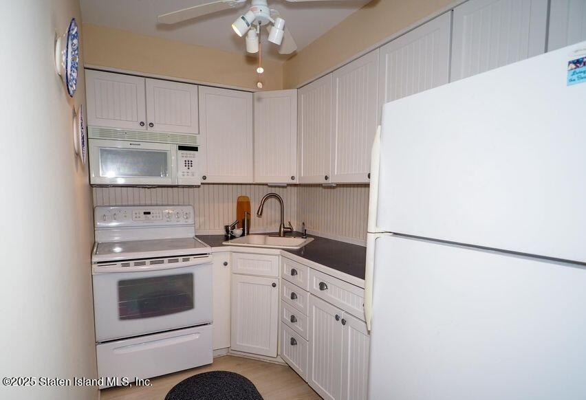 61 W Tiana Road, Hampton Bays, New York image 25