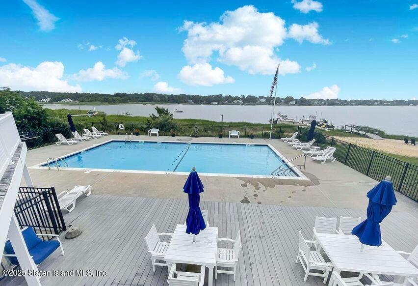 61 W Tiana Road, Hampton Bays, New York image 35
