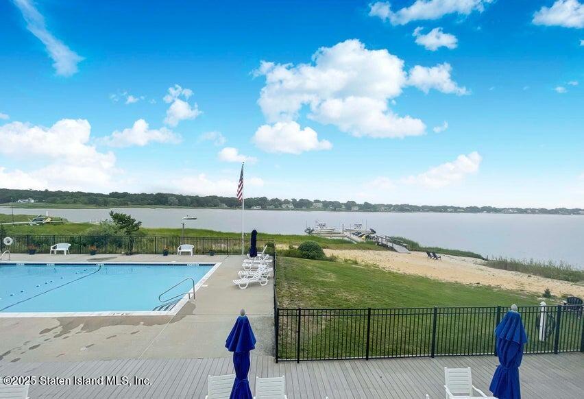 61 W Tiana Road, Hampton Bays, New York image 38