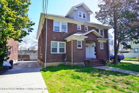 Photo of 173 Bement Avenue, Staten Island, NY 10310 (MLS # 1161197)