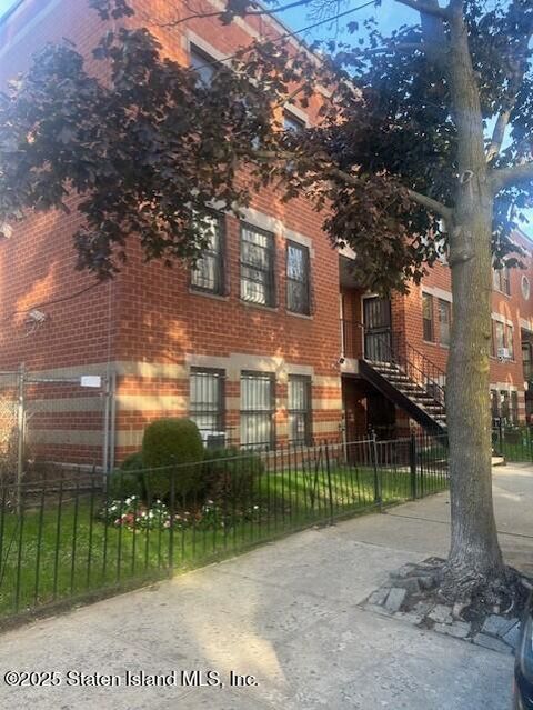 Photo of 54 Veronica Place #1b, Brooklyn, NY 11226 (MLS # 2506213)