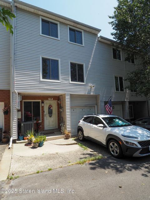 Photo of 235 Ilyssaa Way, Staten Island, NY 10312 (MLS # 2504401)