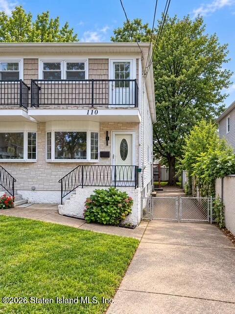 Homes For Sale - 110 Bishop Street<br/> Staten Island, NY 10306