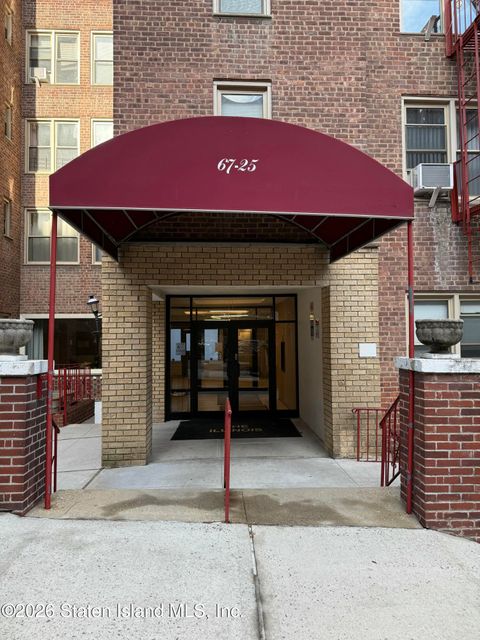 Photo of 6725 Clyde Street #7h, Queens, NY 11375 (MLS # 2600470)