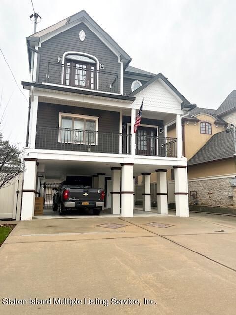 Photo of 498 Holton Avenue, Staten Island, NY 10309 (MLS # 1159416)