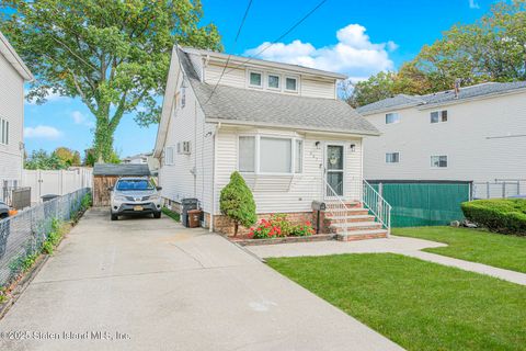 Photo of 537 Annadale Road, Staten Island, NY 10312 (MLS # 2506346) Photo of 537 Annadale Road, Staten Island, NY 10312 (MLS # 2506346)